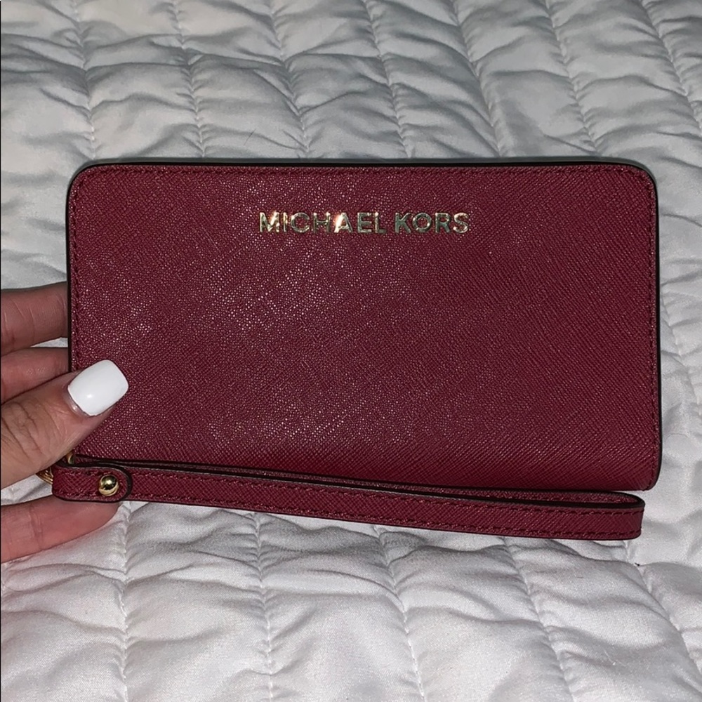 Michael Kors wristlet/phone holder!!!!
